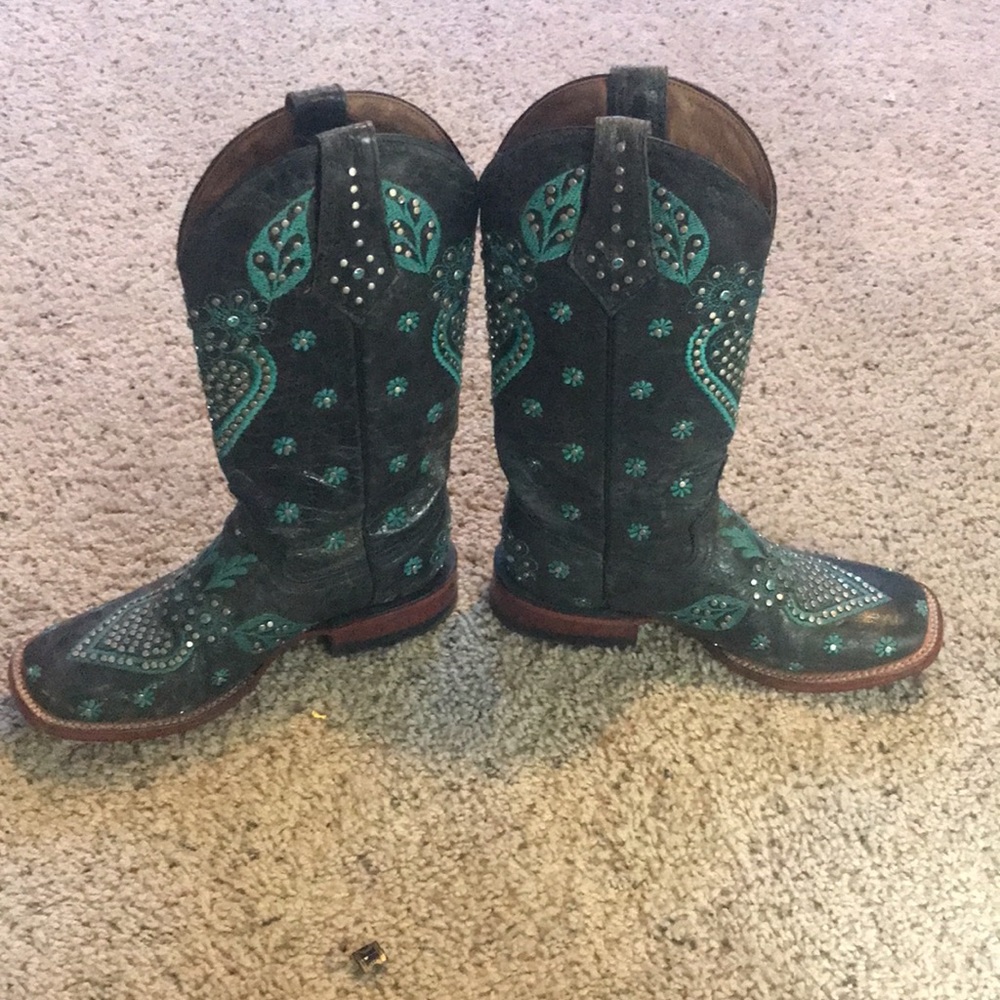 Adorable Ferrini boots - Picture 3 of 7